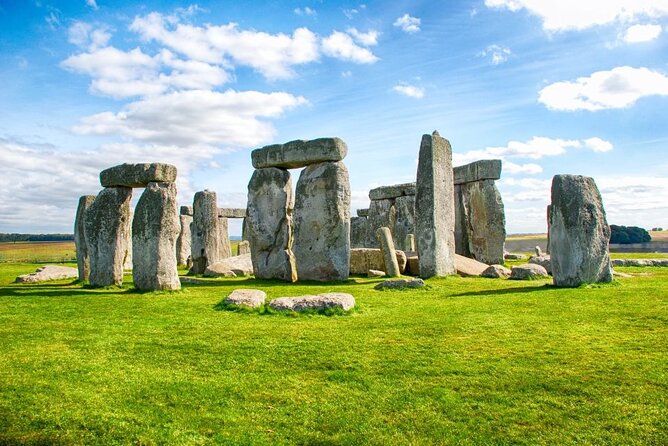 Stonehenge and Bath Guided Day Tour from London - Why this Stonehenge and Bath pairing works