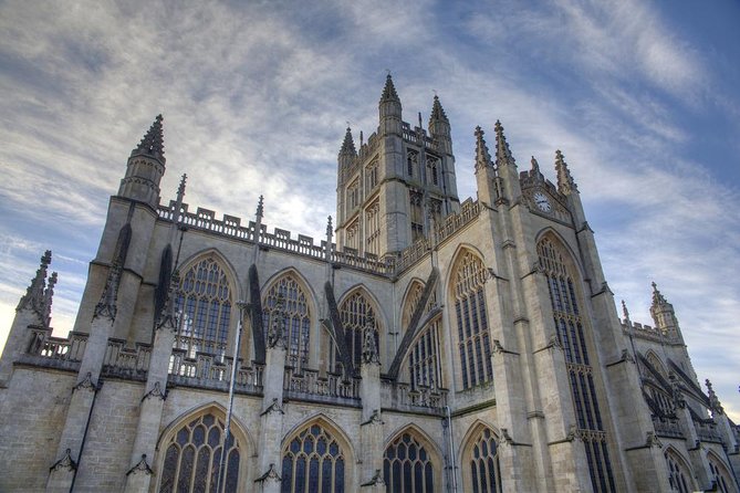 Stonehenge and Bath Tour from Oxford - Queen Square, Thermae Bath Spa, and Theatre Royal