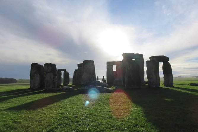 Stonehenge Morning Half-Day Tour from London Including Admission - Why the morning departure is worth the alarm