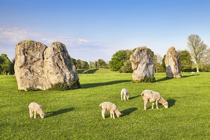 Stonehenge & the Cotswolds Including Admission from Bath - Why the guide can make or break the day