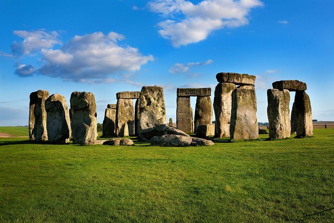 Stonehenge, Windsor Castle and Bath with Pub Lunch in Lacock - Windsor Castle gives the morning its royal weight