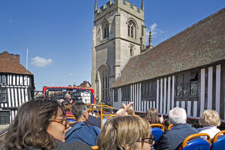Stratford-upon-Avon:City Sightseeing Hop-On Hop-Off Bus Tour - Stops 2 and 3: the river, theatre, and Shakespeare’s grave