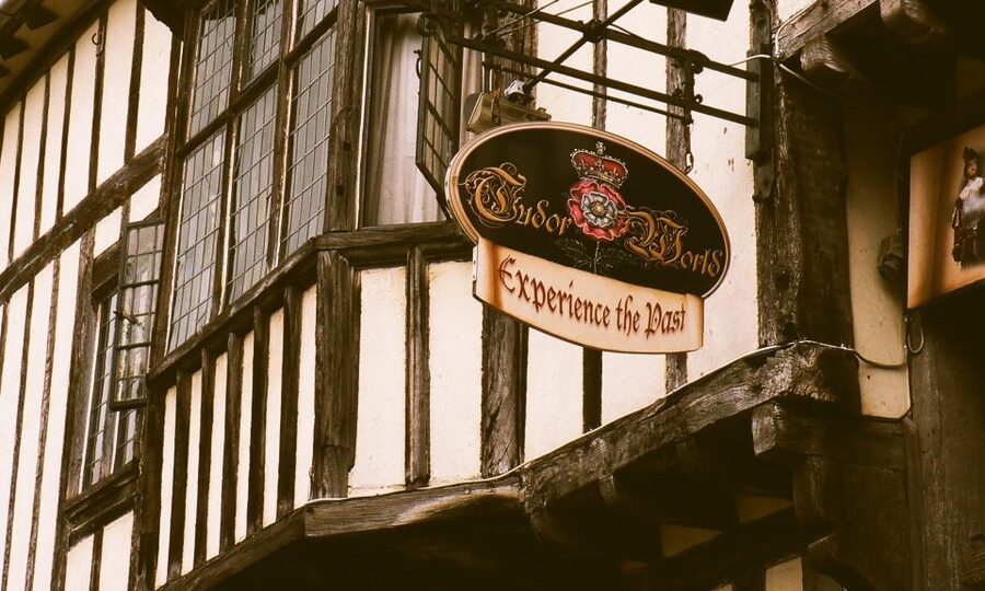 Stratford-upon-Avon: Lantern-Lit Ghost Tour at Tudor World - The dark side of Stratford-upon-Avon