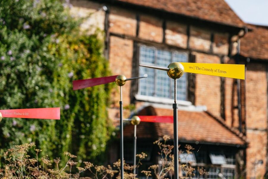 Stratford-upon-Avon: Shakespeare's Birthplace Ticket - Entering the Birthplace on Henley Street