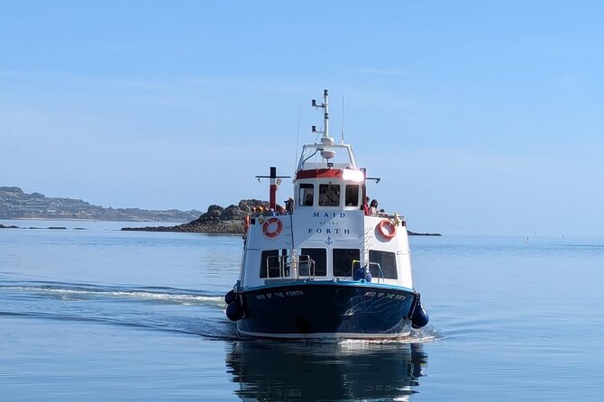 Stunning 90-Minute Firth of Forth Sightseeing Cruise Adventure - Inchcolm Island, abbey ruins, and a choice to make
