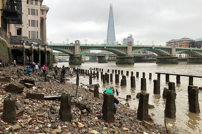 Thames Beachcombing - Families, children, and the practical side of getting muddy