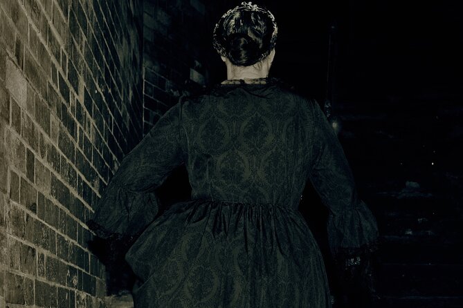 The Black Widow - Dark Tales around Scarborough - Meeting the Black Widow beside South Bay