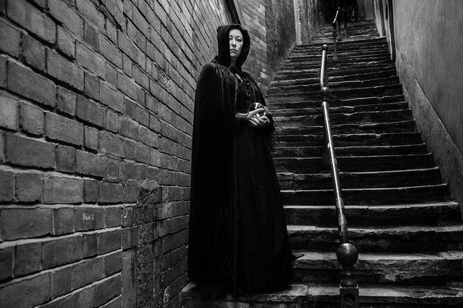 The Black Widow - Dark Tales around Scarborough - The Old Town and stories with local roots