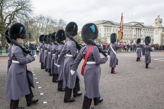 The Changing of the Guard Tour and Buckingham Palace - St. James’s Park adds a welcome pause