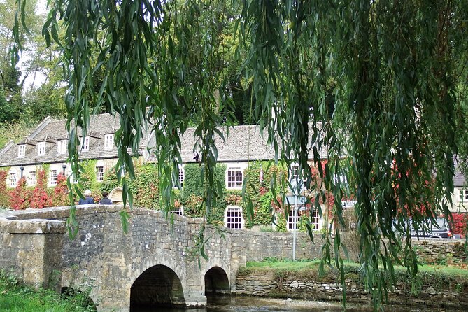 The Cotswolds Tour From Bath (Small group) - Why a minibus makes sense in the Cotswolds