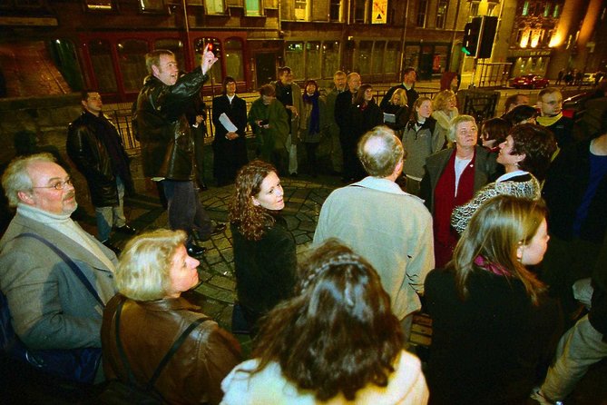 The Edinburgh Literary Pub Tour - Poetry, song, and Scottish literary characters