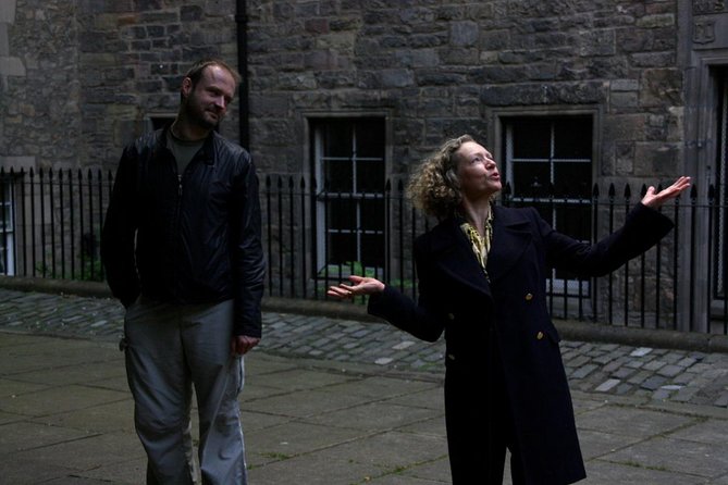 The Edinburgh Literary Pub Tour - Rain, accents, and the practical drawbacks