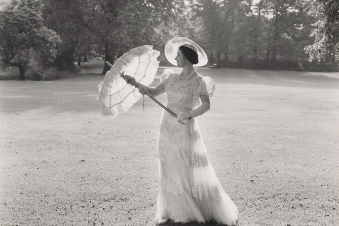The Kings Gallery - Queen Elizabeth II: Her Life in Style - Booking ahead and matching the gallery with Buckingham Palace