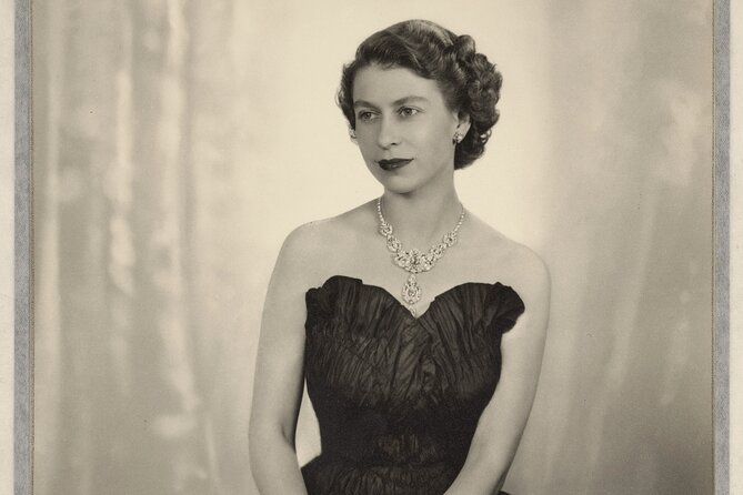 The Kings Gallery - Queen Elizabeth II: Her Life in Style - Who will enjoy this most