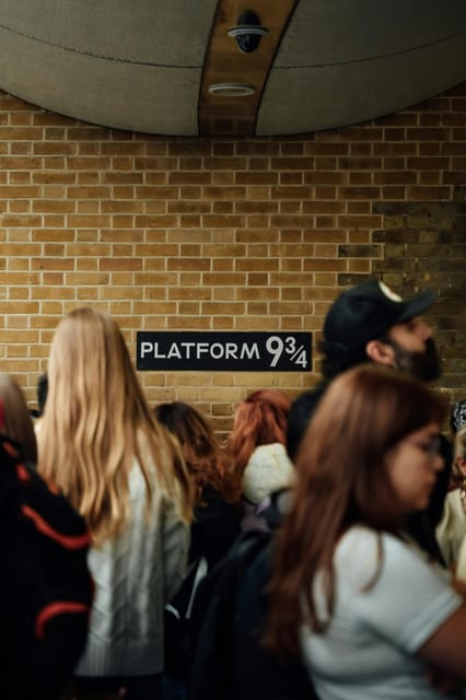 The most complete and exclusive Harry Potter tour in London - Clink Prison, Shakespeare’s Globe, and Tate Modern
