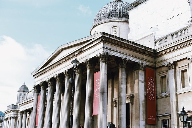 The National Gallery of London - Exclusive Guided Museum Tour - Meeting Your Guide at Trafalgar Square