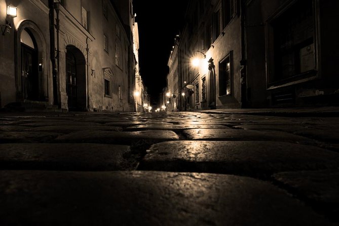 The Original Jack the Ripper Coach Tour of Haunted London - Whitehall, royal death, and execution etiquette