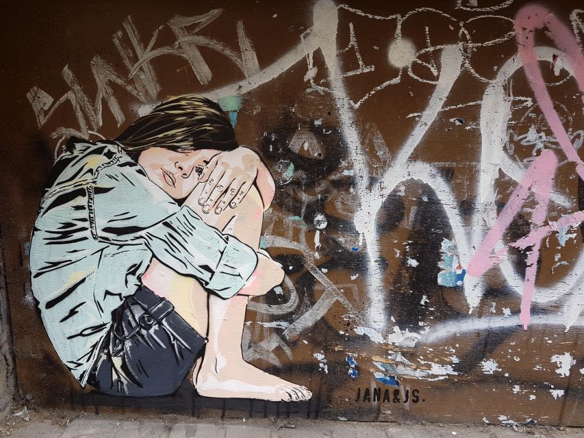The Original London Street Art Tour (French) - Brick Lane: the route’s visual center