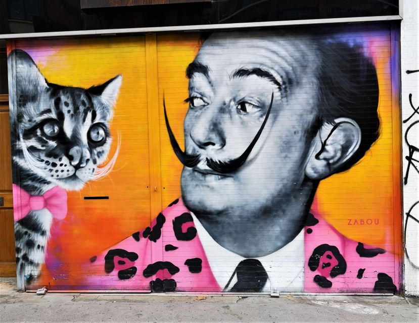 The Original London Street Art Tour (French) - Finding the white goat meeting point
