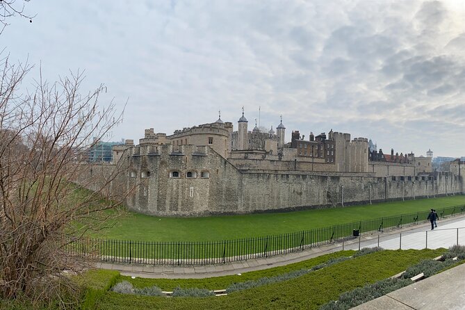 The Tower of London - Small Group Tour with a Local Expert - Meeting at the Tower of London Welcome Centre