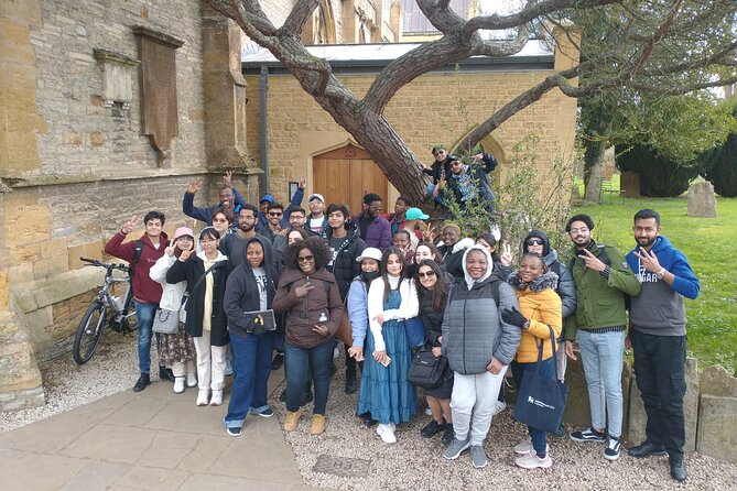 The WalkTalkShow.co.uk - Guided Tour of Stratford upon Avon - The American Fountain and two Tudor pubs