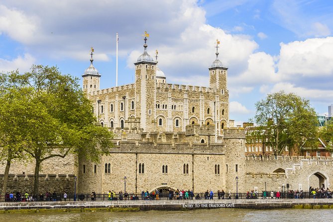 Tower of London and Crown Jewels Exhibition Ticket - What your ticket actually gives you