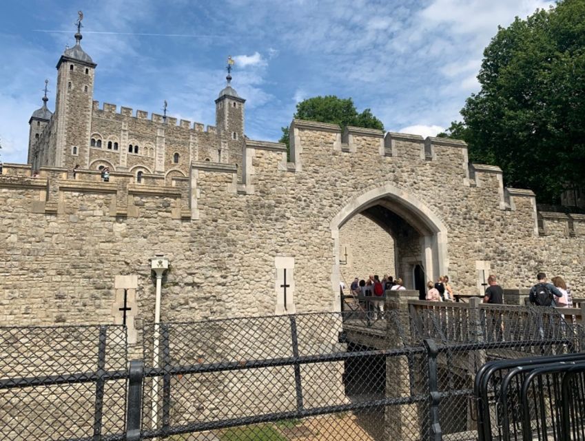 Tower of London: Early Access with Crown Jewels & Beefeaters - Is $81 good value?