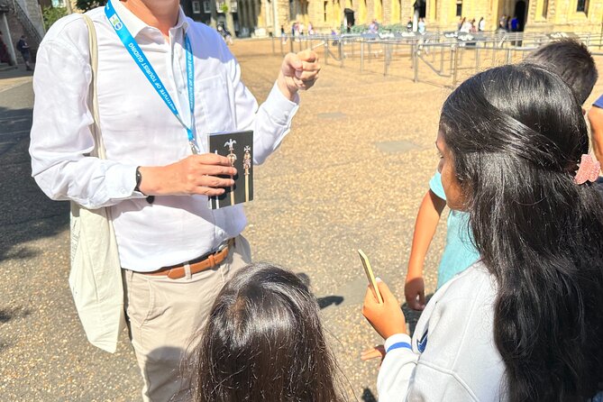 Tower of London for kids & families Private Guided Tour with pre-booked Tickets - How engaging are the guides?