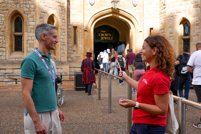 Tower of London: Guided Tour with Thames River Cruise - How Much Walking and Climbing Should You Expect?
