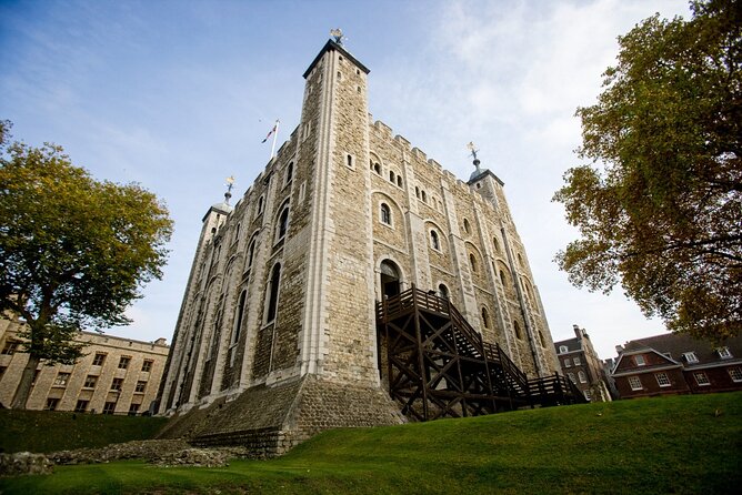 Tower of London: Opening Ceremony & Early Crown Jewels Access - Reaching the Crown Jewels before the rush
