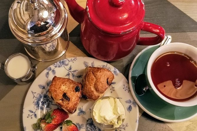 Traditional English Walking Food Tour With London Food Tours - Starting at London Bridge with a short food history lesson