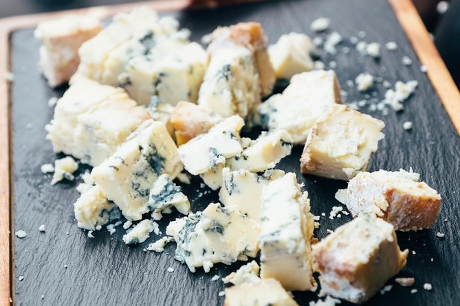 Ultimate London Cheese Crawl : Guided Food Tour - Tasting without a dining room