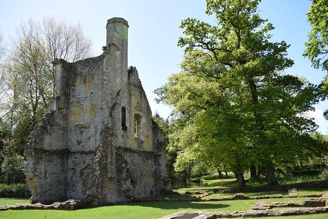 Undiscovered Cotswolds Private Tour - Lower Slaughter, where the car stays outside