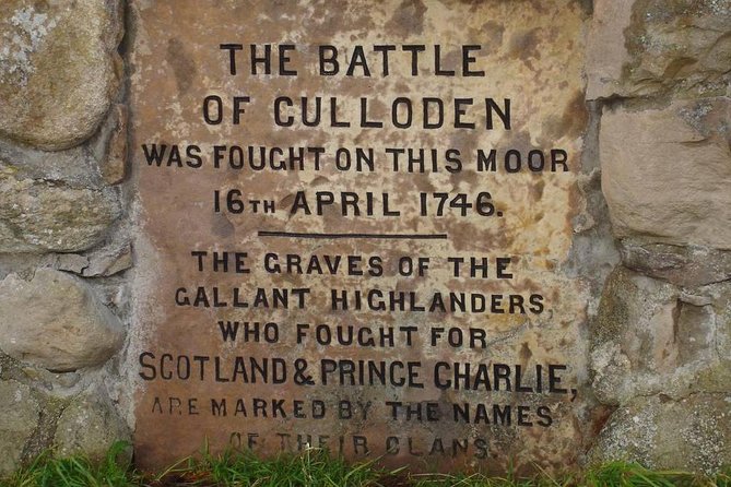 Urquhart Castle, Culloden, Clava Cairns, Loch Ness - Clava Cairns, Bronze Age stones with an Outlander connection