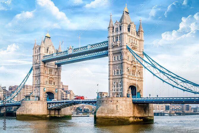 VIP Early Access: Opening Ceremony Tower of London & Bridge Entry - Walking, stairs, weather, and family fit