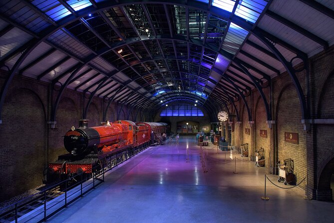 Warner Bros. Studio Harry Potter Tour with Superior Transport from London - Platform 9 ¾, the Hogwarts Express, and Butterbeer