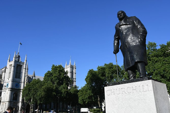 Westminster 3 Hour Walking Tour and Visit of Churchill War Rooms - Trafalgar Square and the move toward Whitehall