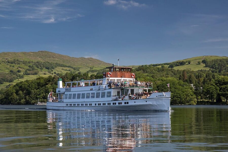 Windermere Red Cruise: Sail Between Bowness and Ambleside - What the 70-minute cruise actually feels like