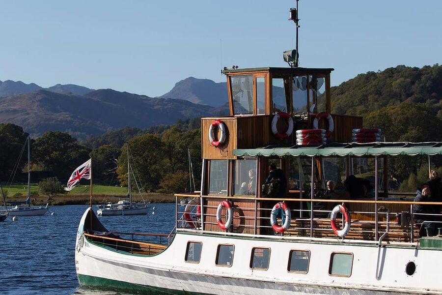 Windermere Red Cruise: Sail Between Bowness and Ambleside - Commentary, history, and the sound problem