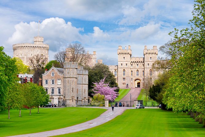 Windsor Castle, Stonehenge and Oxford Day Guided Tour from London - What this full-day outing is really like