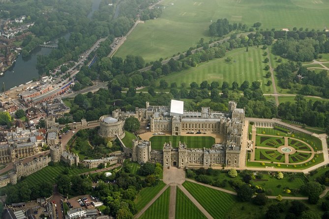 Windsor Castle, Stonehenge and Oxford Day Guided Tour from London - The guides make or break the day