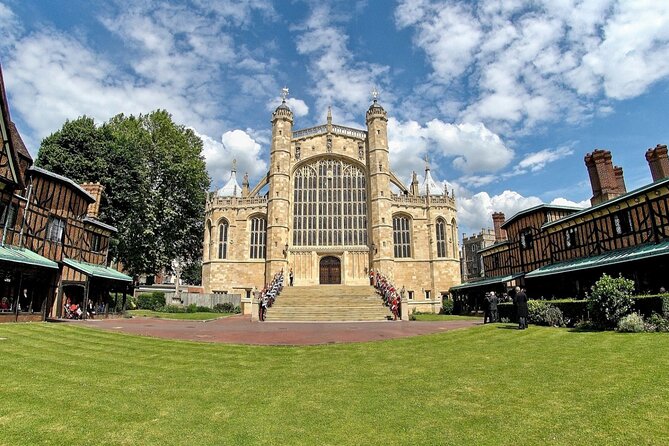 Windsor Castle, Stonehenge & Oxford Private Car Tour from London - What the guide adds