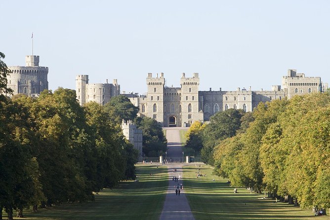 Windsor Castle Tour from London with Optional Lunch or London Eye - Leaving London from Victoria at 7:45 a.m.
