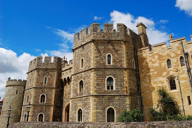 Windsor Castle Tour from London with Optional Lunch or London Eye - Free time in Windsor town