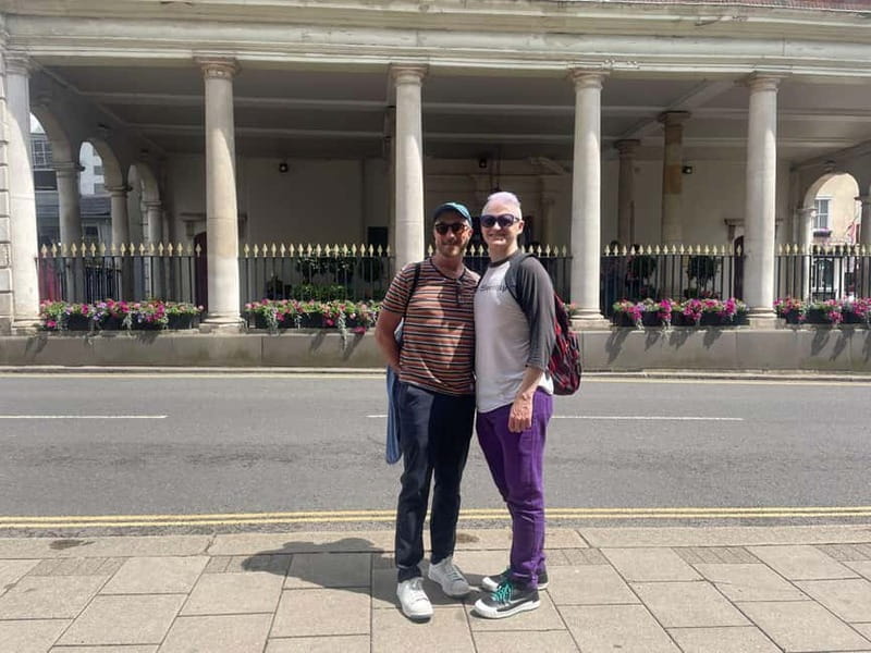 Windsor Town Daily Walking Tour (11am & 2pm) - From the Guildhall to the Crooked House