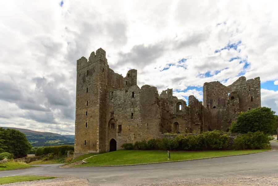 York: "All Creatures Great and Small" Yorkshire Dales Tour - Grassington, the new Darrowby