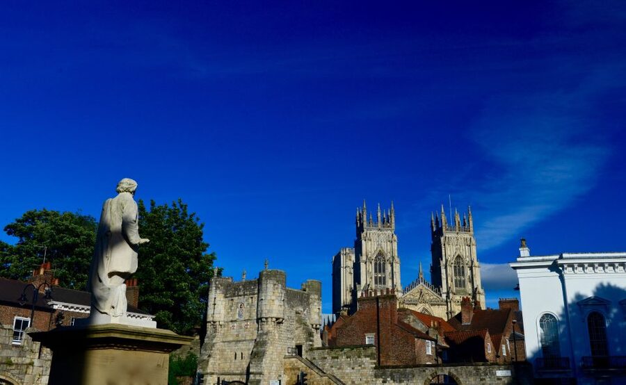 York: City Highlights Small Group Walking Tour - Starting behind York’s Central Library