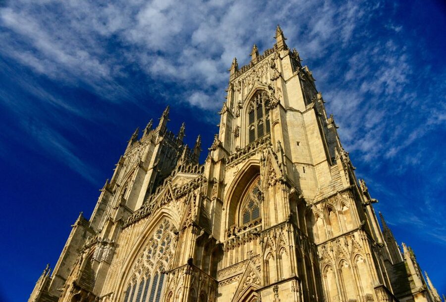 York: City Highlights Small Group Walking Tour - Snickelways: York’s medieval shortcuts