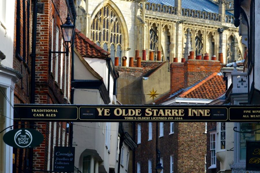 York: City Highlights Small Group Walking Tour - Pace, comfort, and access