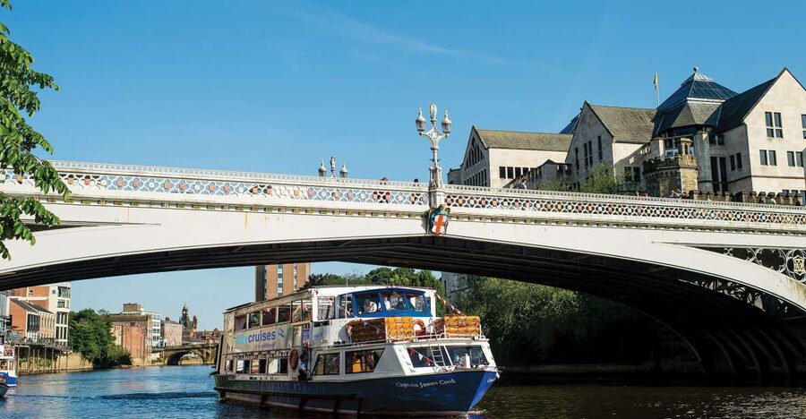 York: Daytime Sightseeing Boat Cruise with Live Commentary - The 45-minute route through central York